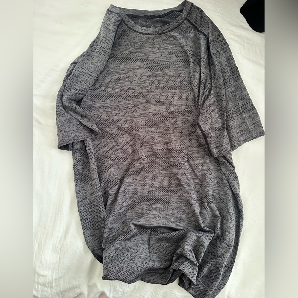 Lululemon Camo grey shirt
